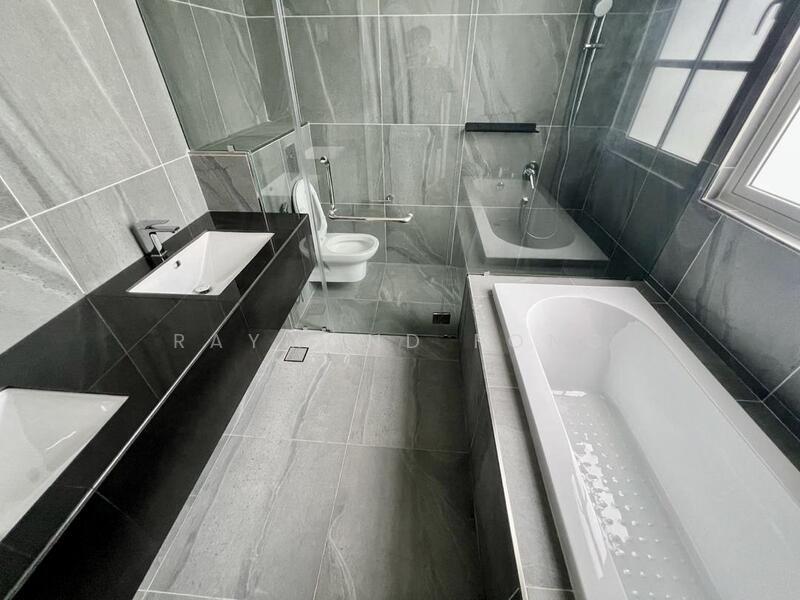 Semi-Detached House for Sale in Taman Ekoflora (Johor Bahru) - Raymond Fong - Bathroom - PropertyGuru.com.my