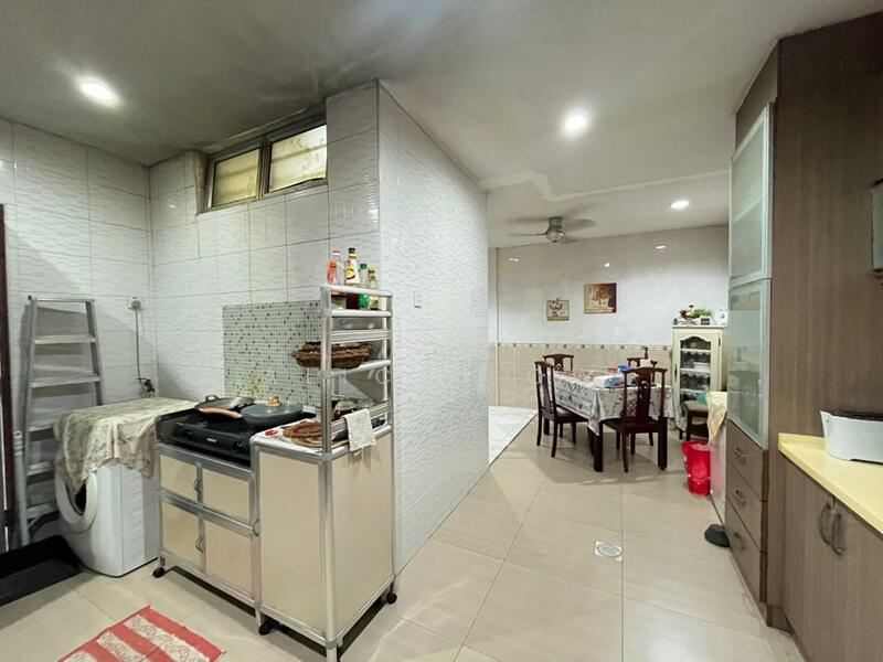Seksyen 8 untuk Untuk Dijual - RM 795,000, Feb 2026 - Kitchen - PropertyGuru.com.my