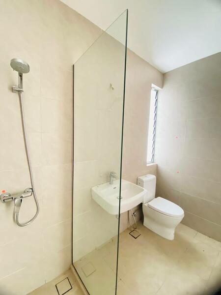Semi-Detached House for Sale in Shah Alam (Selangor) - Kyra Afnee - Bathroom - PropertyGuru.com.my