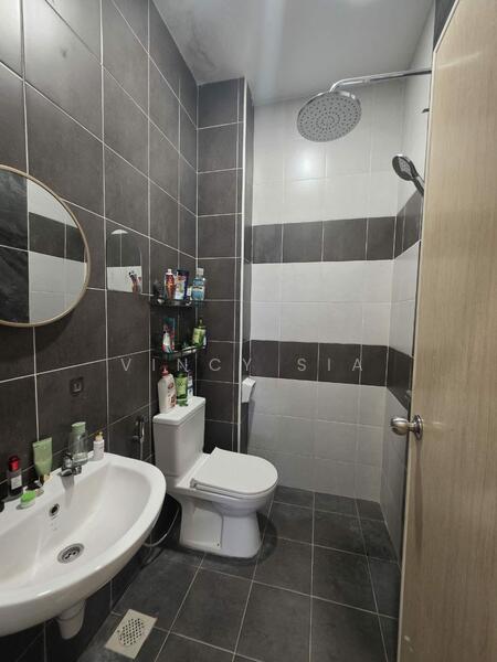 1-storey Terraced House for Sale in Bandar Putra (Kulai) - Vincy Sia - Bathroom - PropertyGuru.com.my