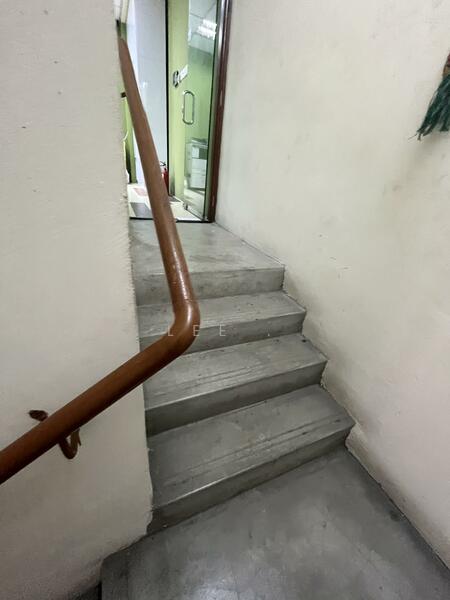 Factory for Rent in Seri Kembangan (Selangor) - Lee . - Corridor - PropertyGuru.com.my