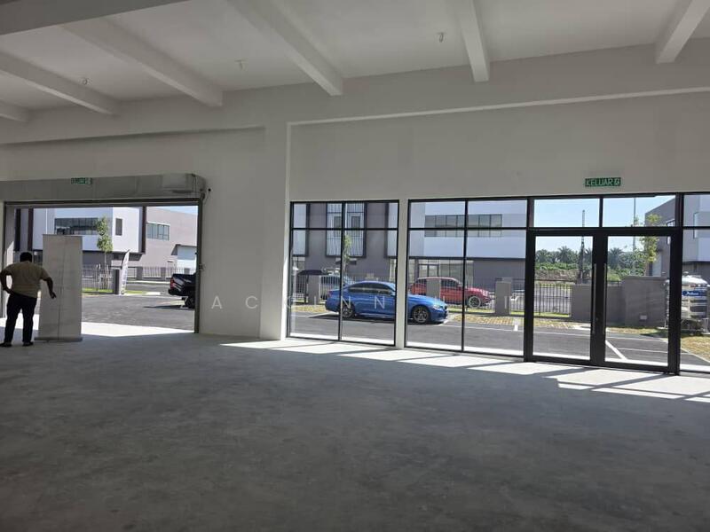 Semi-D Factory for Sale in Taman Perindustrian Air Hitam (Klang) - Zackinn Hoi - Entrance - PropertyGuru.com.my