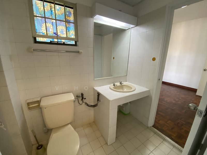 Kristal Court Robson Heights untuk Untuk Disewa - RM 1,750 /bulan, Feb 2026 - Bathroom - PropertyGuru.com.my
