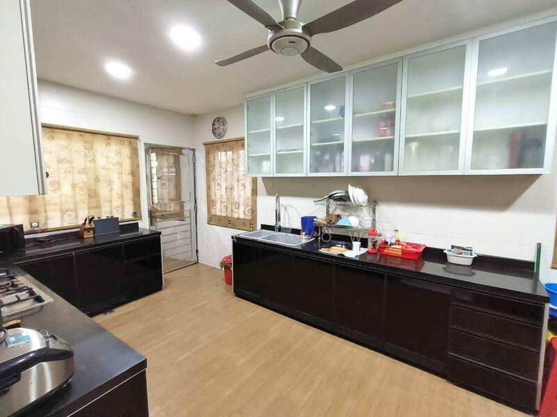 Bungalow for Sale in Taman Stulang Laut (Johor Bahru) - Eva Siow - Kitchen - PropertyGuru.com.my