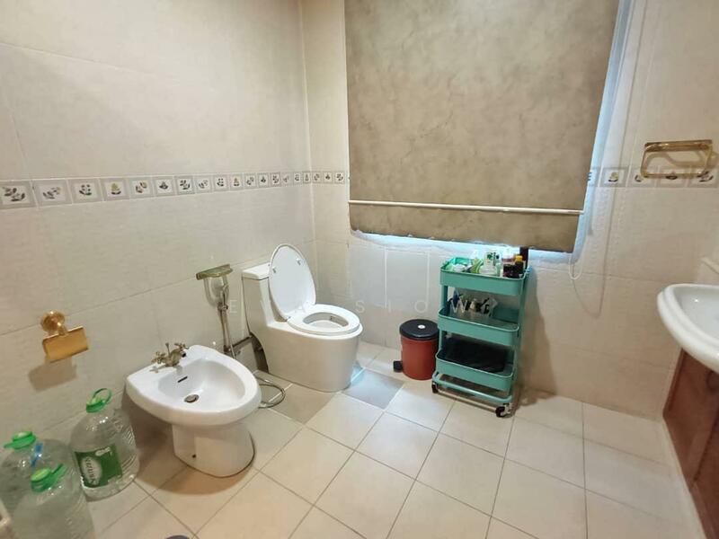 Bungalow for Sale in Taman Stulang Laut (Johor Bahru) - Eva Siow - Bathroom - PropertyGuru.com.my