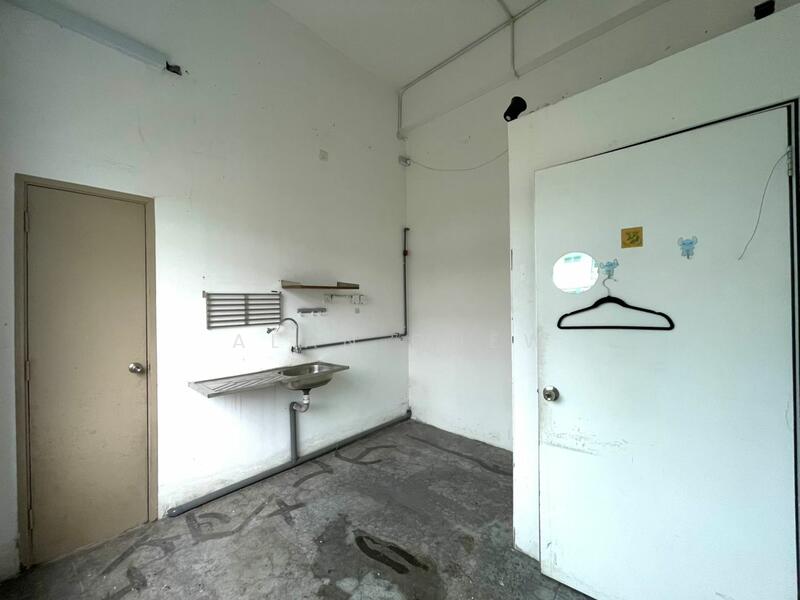 Shop / Office for Rent in Taman Mount Austin (Tebrau) - Alan Chew - Interior - PropertyGuru.com.my