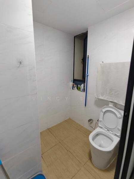 Service Residence for Sale at Country Garden Central Park - Vincy Sia - Bathroom - PropertyGuru.com.my