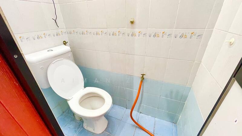 2-storey Terraced House for Sale in Taman Puchong Prima (Puchong) - AIMAN ZUHDI - Bathroom - PropertyGuru.com.my