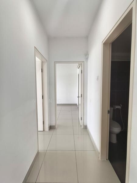 Apartment for Sale at Idaman Residence - Vincy Sia - Corridor - PropertyGuru.com.my
