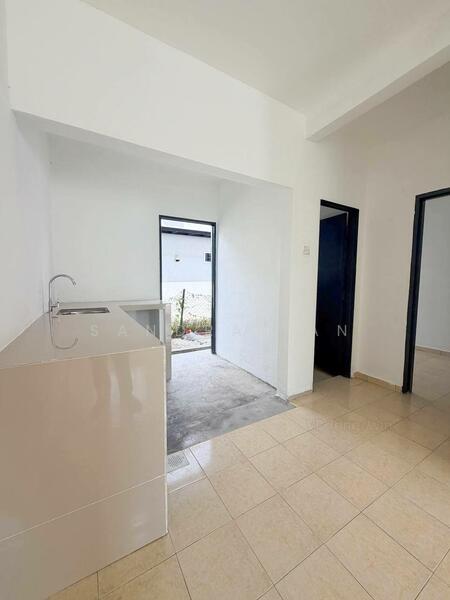 2-storey Terraced House for Sale in Taman Nusantara (Iskandar Puteri (Nusajaya)) - Sandra Tan - Kitchen - PropertyGuru.com.my