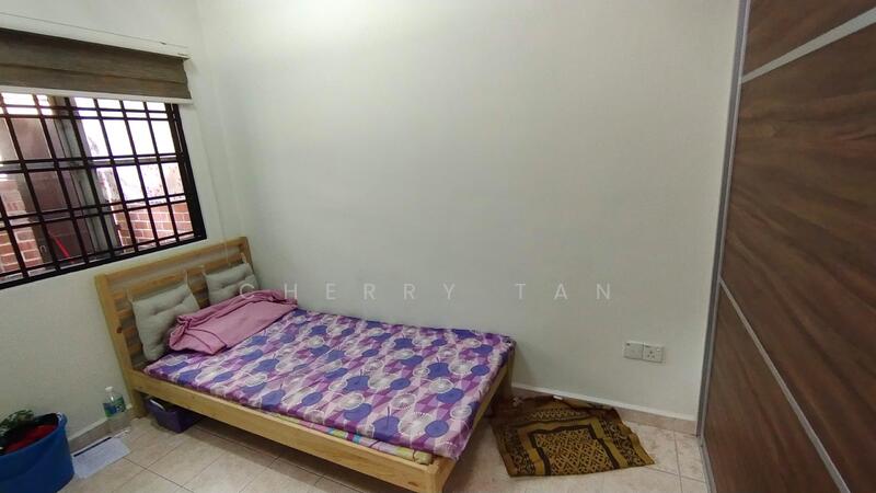 2-storey Terraced House for Sale in Bukit Jelutong (Shah Alam) - Cherry Tan - Bedroom - PropertyGuru.com.my