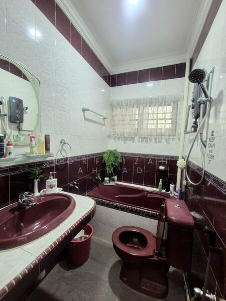 Terraced House for Sale in Klang (Selangor) - Norfaizah Ahmad - Bathroom - PropertyGuru.com.my