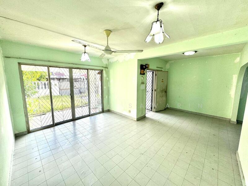2-storey Terraced House for Sale in SS7 (Petaling Jaya) - muharni sawarin - Living Room - PropertyGuru.com.my
