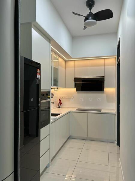 Queens Residences Q1 @ Queens Waterfront untuk Untuk Disewa - RM 4,200 /bulan, Feb 2026 - Kitchen - PropertyGuru.com.my