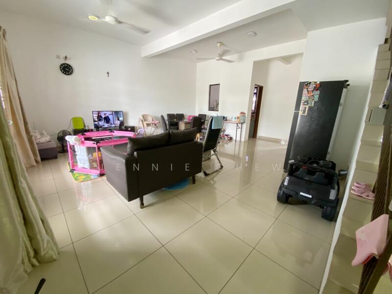 Taman Pelangi Indah untuk Untuk Dijual - RM 798,000, Feb 2026 - Living Room - PropertyGuru.com.my