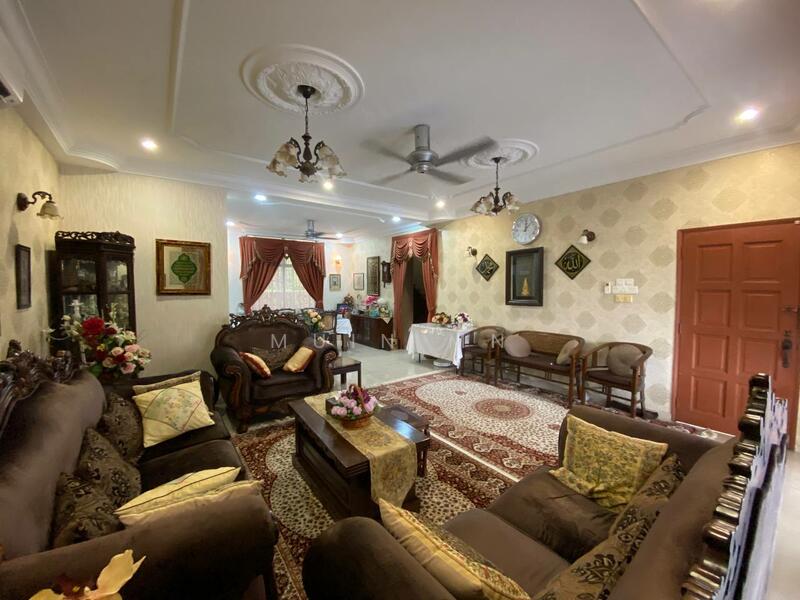 Bungalow for Sale in Seksyen 2 (Shah Alam) - Muin Mn - Living Room - PropertyGuru.com.my