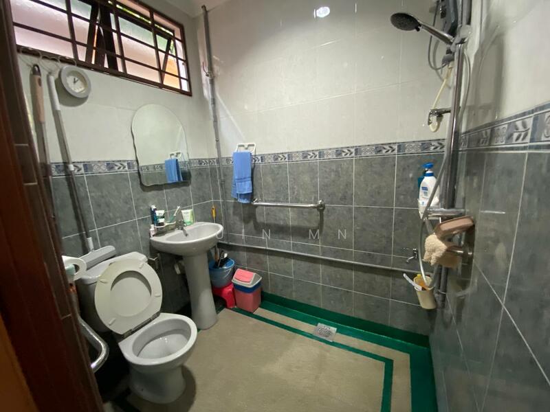Bungalow for Sale in Seksyen 2 (Shah Alam) - Muin Mn - Bathroom - PropertyGuru.com.my