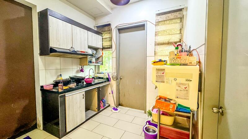 2-storey Terraced House for Sale in Bandar Saujana Putra (Tanjong Duabelas) - Aizuddin Ali - Kitchen - PropertyGuru.com.my