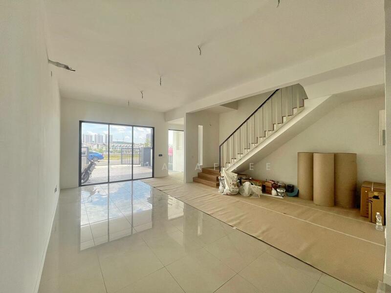 Facing Open Double Storey Terrace, Bandar Serenia, Dengkil Sepang (Type Anira) untuk Untuk Dijual - RM 790,000, Feb 2026 - Living Room - PropertyGuru.com.my