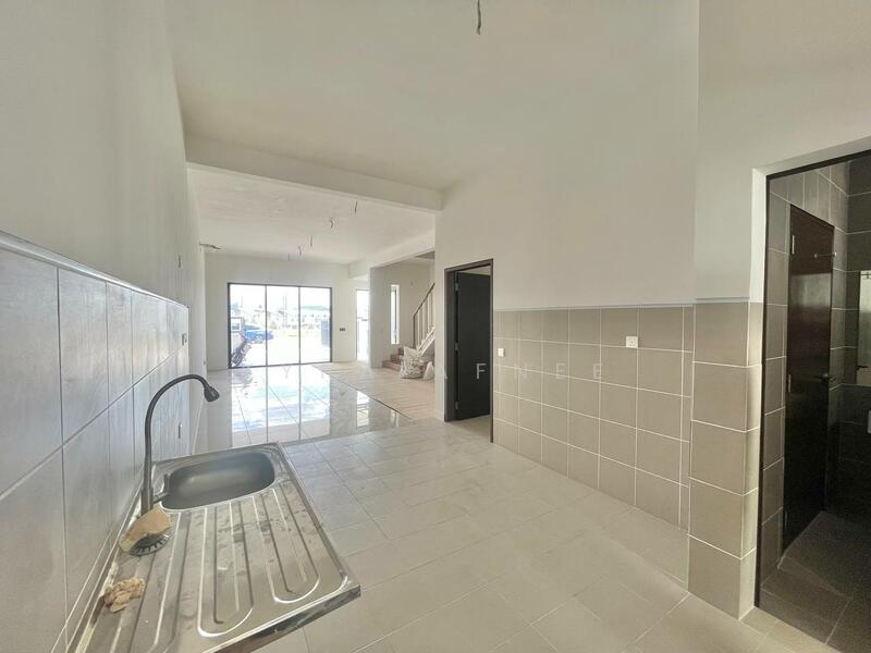 Facing Open Double Storey Terrace, Bandar Serenia, Dengkil Sepang (Type Anira) untuk Untuk Dijual - RM 790,000, Feb 2026 - Kitchen - PropertyGuru.com.my