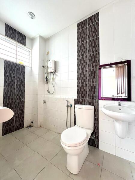 Semi-Detached House for Sale in Bangi (Selangor) - Nurashekin . - Bathroom - PropertyGuru.com.my