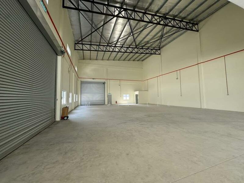 Warehouse for Rent in Taman Perindustrian Usj 1 (Subang Jaya) - Lim Jit Lee - Interior - PropertyGuru.com.my