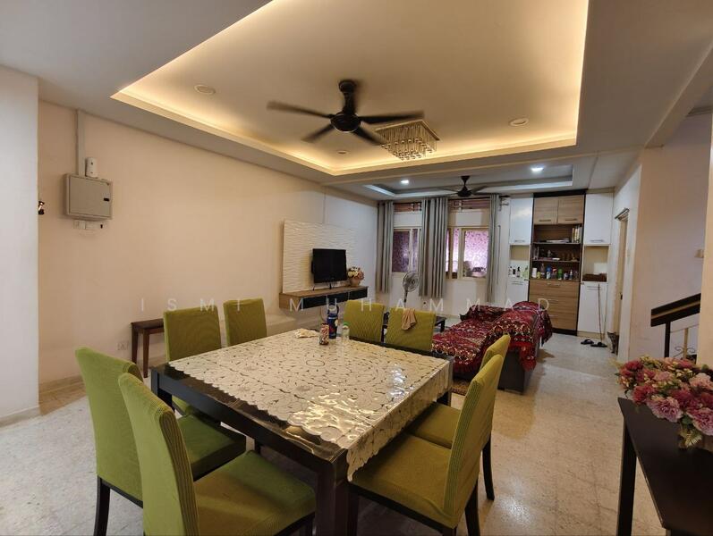 Semi-Detached House for Sale in Taman Paroi Jaya (Paroi) - Ismi Muhammad - Living Room - PropertyGuru.com.my