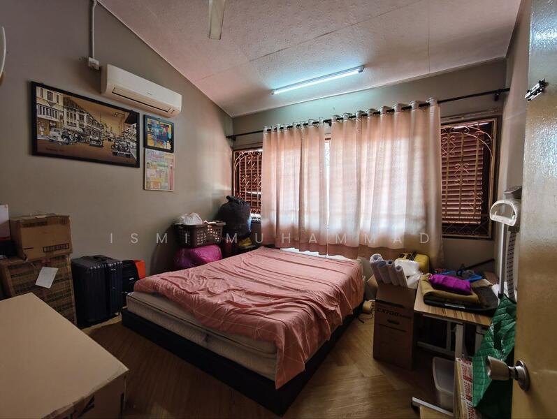 Semi-Detached House for Sale in Taman Paroi Jaya (Paroi) - Ismi Muhammad - Bedroom - PropertyGuru.com.my