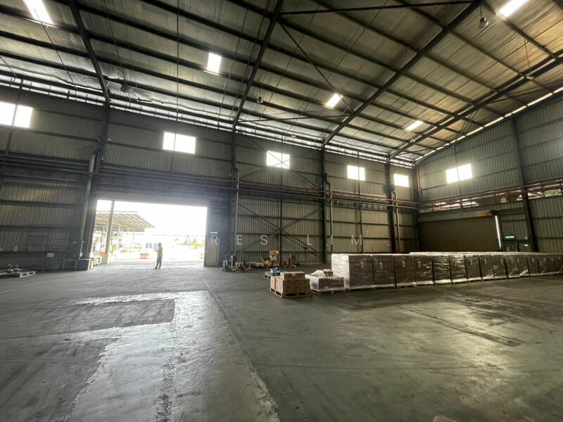 Warehouse for Rent in Seksyen 7 (Shah Alam) - Ares Lim - Interior - PropertyGuru.com.my