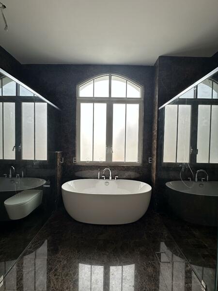 Bungalow for Sale in Setia Eco Park (Setia Alam) - Jess Tee - Bathroom - PropertyGuru.com.my