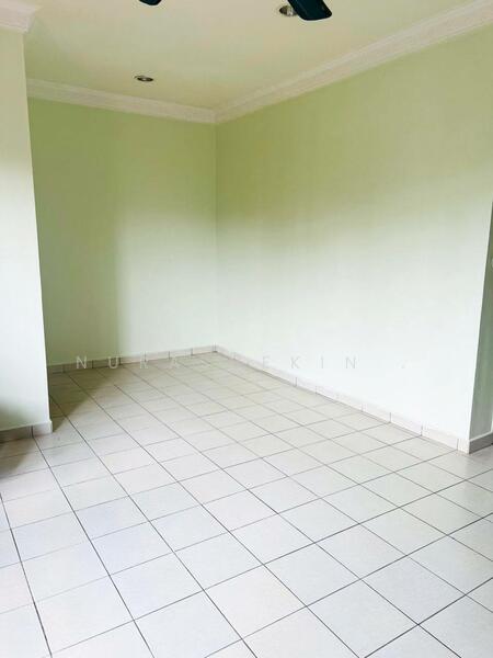 2-storey Terraced House for Sale in Taman Pinggiran Saujana (Kajang) - Nurashekin . - Bedroom - PropertyGuru.com.my
