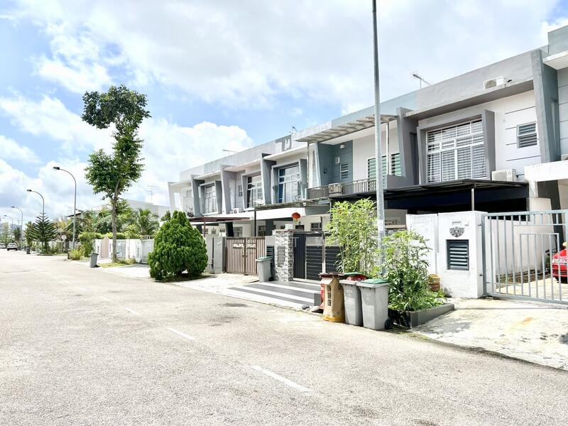 2-storey Terraced House for Sale in Bukit Indah (Iskandar Puteri (Nusajaya)) - Yik Tat - Exterior - PropertyGuru.com.my