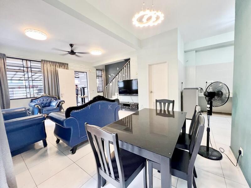 2-storey Terraced House for Sale in Bukit Indah (Iskandar Puteri (Nusajaya)) - Yik Tat - Living Room - PropertyGuru.com.my