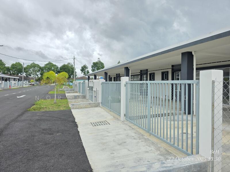 1-storey Terraced House for Sale in Taman Kenangan (Sabak Bernam) - Norfaizah Ahmad - Exterior - PropertyGuru.com.my