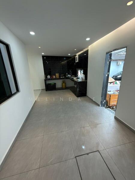 Taman Johor Jaya untuk Untuk Dijual - RM 600,000, Feb 2026 - Kitchen - PropertyGuru.com.my