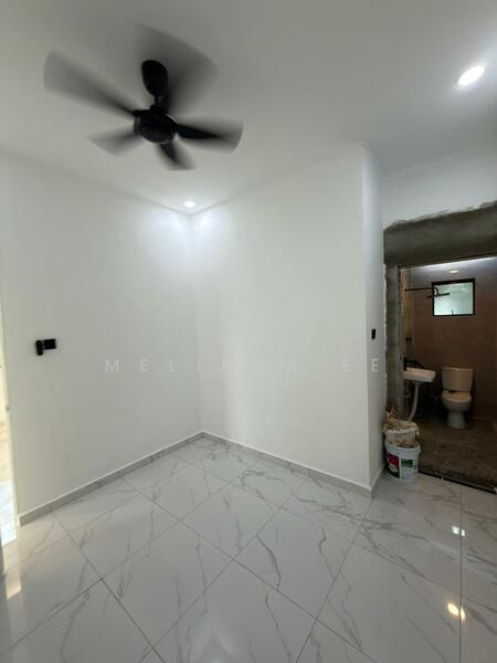 Taman Johor Jaya untuk Untuk Dijual - RM 600,000, Feb 2026 - Bathroom - PropertyGuru.com.my