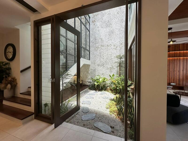 Semi-Detached House for Sale in Ayer Keroh (Melaka) - Mable Tung - Garden - PropertyGuru.com.my