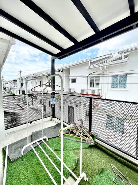 3-storey Terraced House for Sale in Bukit Rahman Putra (Sungai Buloh) - Muz Hafiz - Balcony - PropertyGuru.com.my