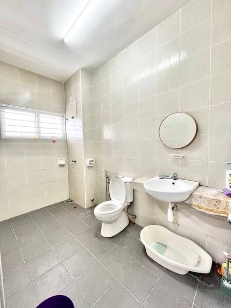 3-storey Terraced House for Sale in Bukit Rahman Putra (Sungai Buloh) - Muz Hafiz - Bathroom - PropertyGuru.com.my
