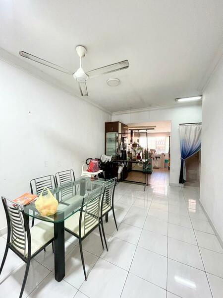 1.5-storey Terraced House for Sale in Taman Sutera (Johor Bahru) - Ester Wong - Dining Room - PropertyGuru.com.my