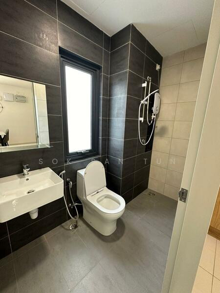 Horizon Suites untuk Untuk Disewa - RM 1,700 /bulan, Feb 2026 - Bathroom - PropertyGuru.com.my