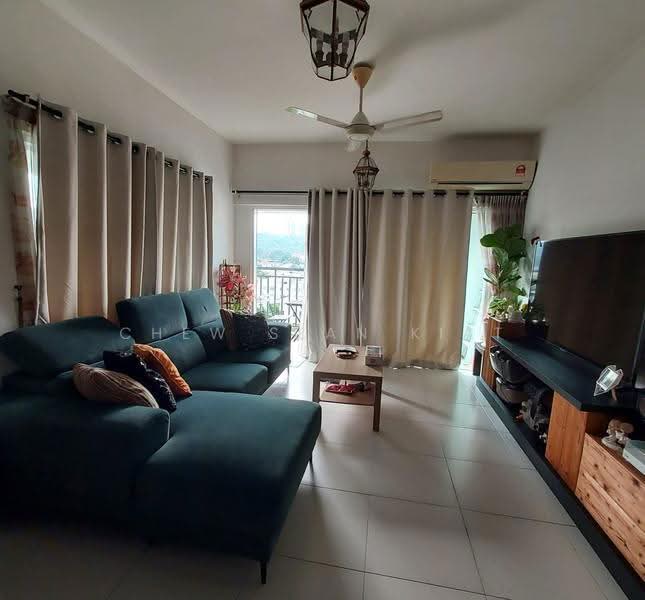 Kondominium untuk Dijual di Casa Tropika - Chew Sean Kiat - Living Room - PropertyGuru.com.my