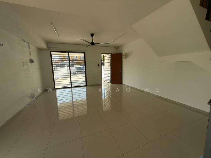 Garden Heights untuk Untuk Dijual - RM 590,000, Feb 2026 - Living Room - PropertyGuru.com.my