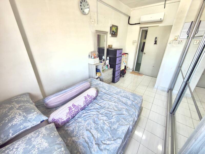 Service Residence for Sale at Serdang Skyvillas (Serdang Perdana) - Muz Hafiz - Bedroom - PropertyGuru.com.my