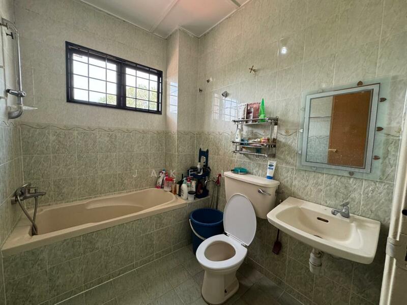 2-storey Terraced House for Sale in Sungai Long (Bandar Sungai Long) - Jake Lim - Bathroom - PropertyGuru.com.my