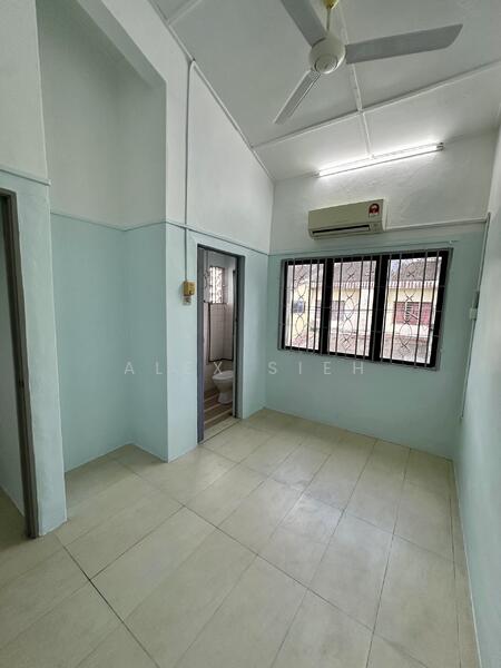 2-storey Terraced House for Rent in Bandar Baru Permas Jaya (Permas Jaya) - Alex Sieh - PropertyGuru.com.my