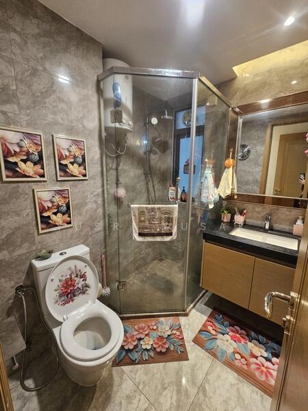 Service Residence for Sale at R&F Princess Cove Phase 1 - Yusri Yusak - Bathroom - PropertyGuru.com.my