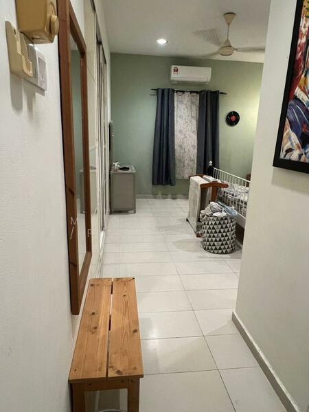 1.5-storey Terraced House for Sale in Seksyen 4 (Petaling Jaya) - Magasvari A/P Saboo Basnayake - Corridor - PropertyGuru.com.my