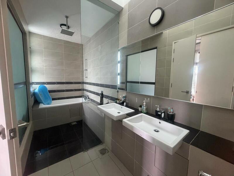 Semi-Detached House for Sale in Eco Botanic (Iskandar Puteri (Nusajaya)) - Luis Lim - Bathroom - PropertyGuru.com.my