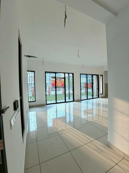 Rumah Teres 2 Tingkat untuk Dijual di Elmina (Shah Alam) - Mohd Zakri Mohd Zamberi - Living Room - PropertyGuru.com.my